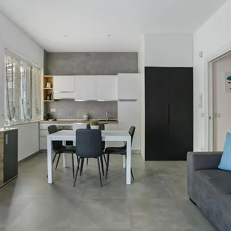 Lägenhet 'carducci 213 By Interhome Marina di Pietrasanta